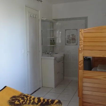 Maison De Vacances * Bron